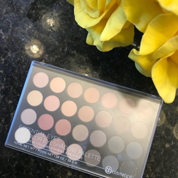 28 Colors Eyeshadow Palette - Picture 3 of 3