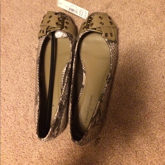 NEW DRESSY FADED GLORY FLATS!! - Picture 1 of 4