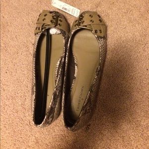 NEW DRESSY FADED GLORY FLATS!!