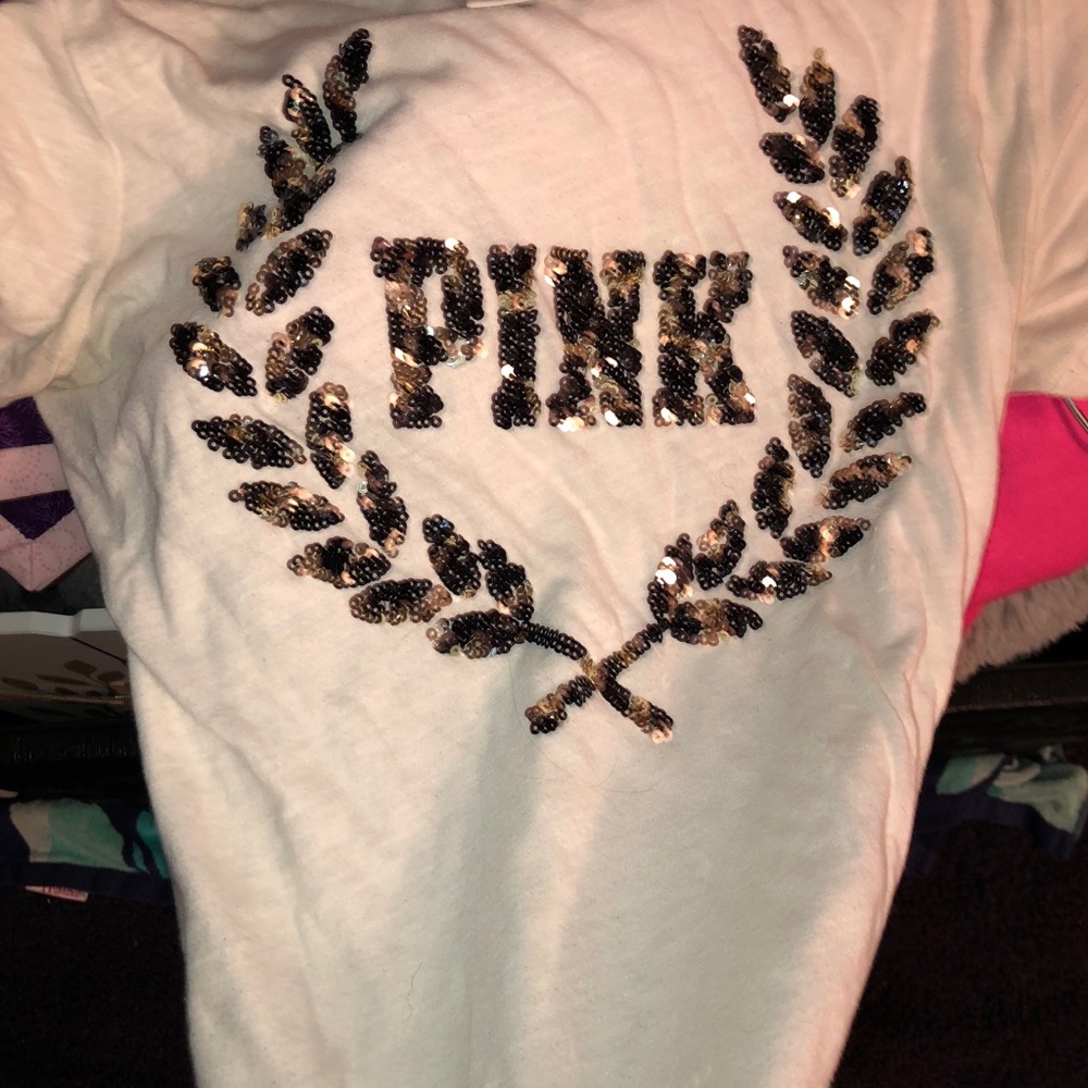 PINK vs tee