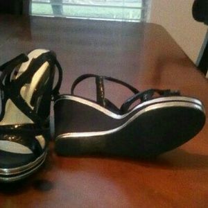 White House Black Market Wedges