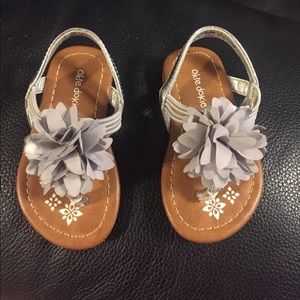 Like new size 5 toddler sandals