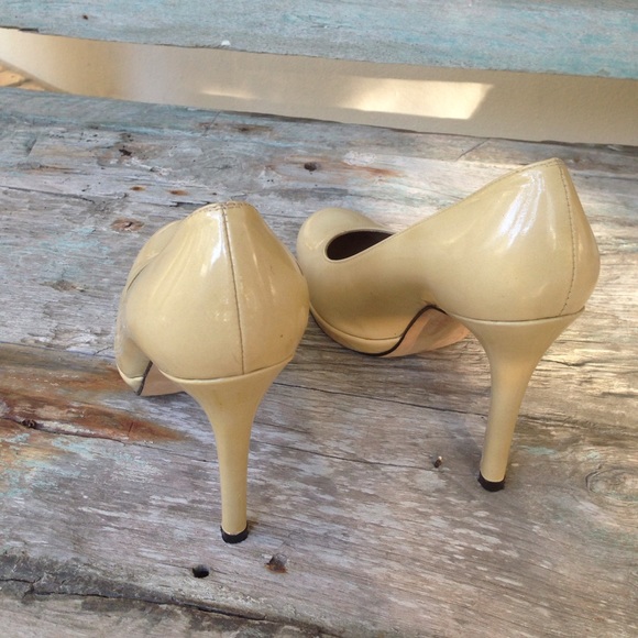 STUART WEITZMAN
PLATSWOON PUMPS - Picture 3 of 4