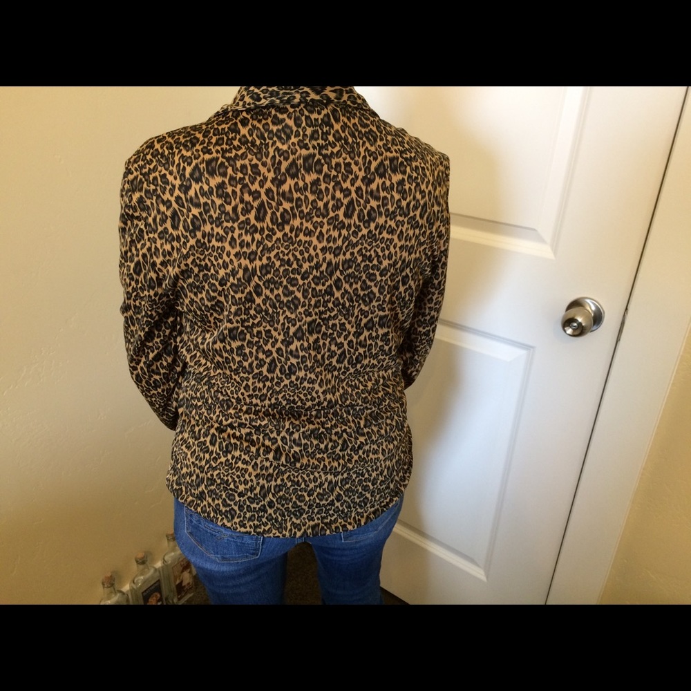 Express Blouse - Picture 3 of 3