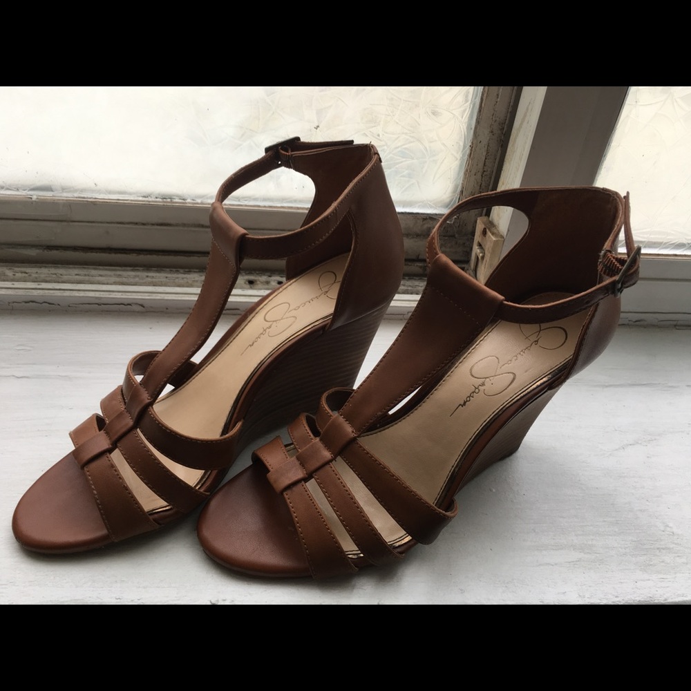 Jessica Simpson sandles (brown) 7.5 us