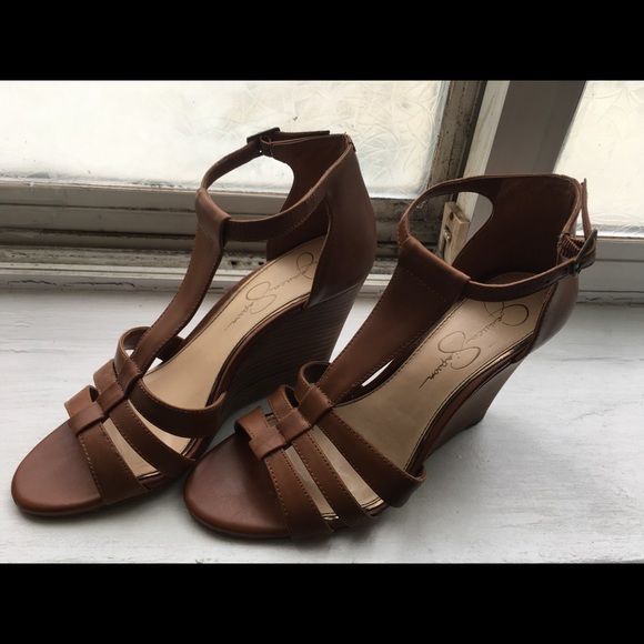 Jessica Simpson sandles (brown) 7.5 us - Picture 1 of 1