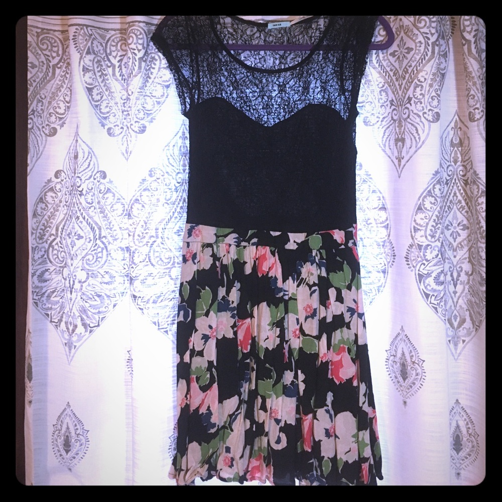 Kimchi Blue lace & floral dress Urban Outfitters