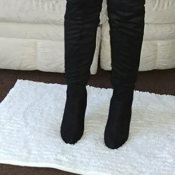 Last pair 8 SEXY Boots Over knee 🚨PRICE IS FIRM🚨 - Picture 3 of 8