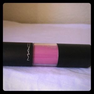 MAC Lipstick, Versicolour stain "constant craving"