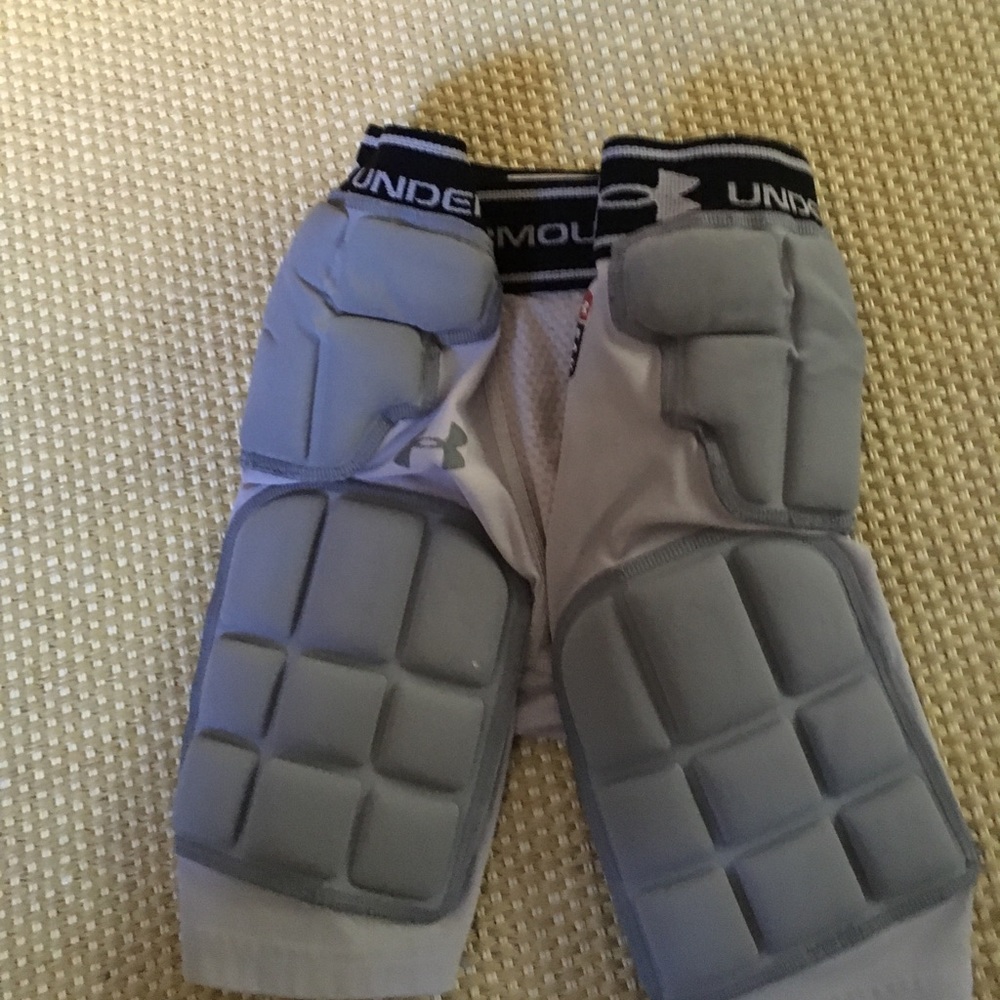 Under armor padded compression shorts (S)