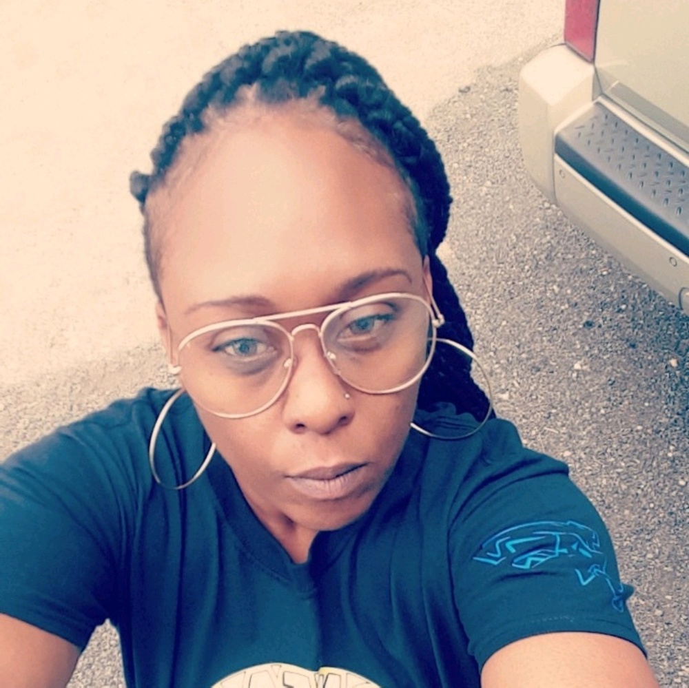 Meet your Posher, Keshia