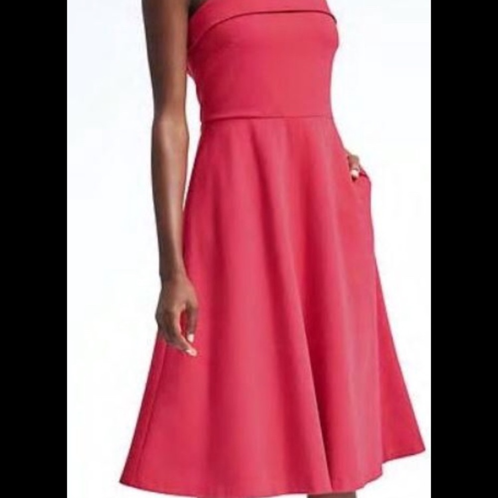 😍REDUCED NWT BANANA REPUBLIC Strapless Dress😍