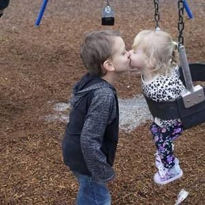 Meet your Posher, Raquel