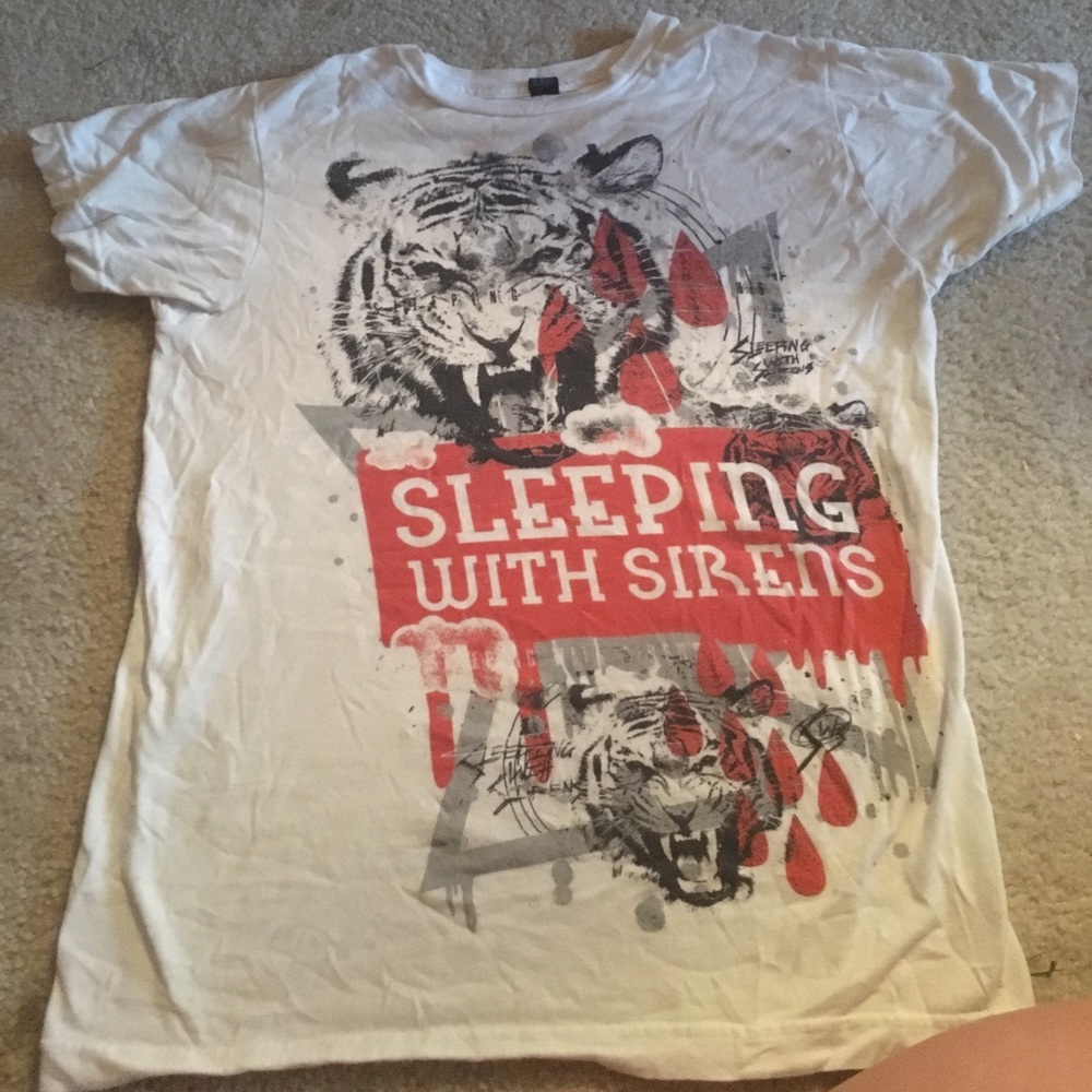 Sleeping with sirens tee