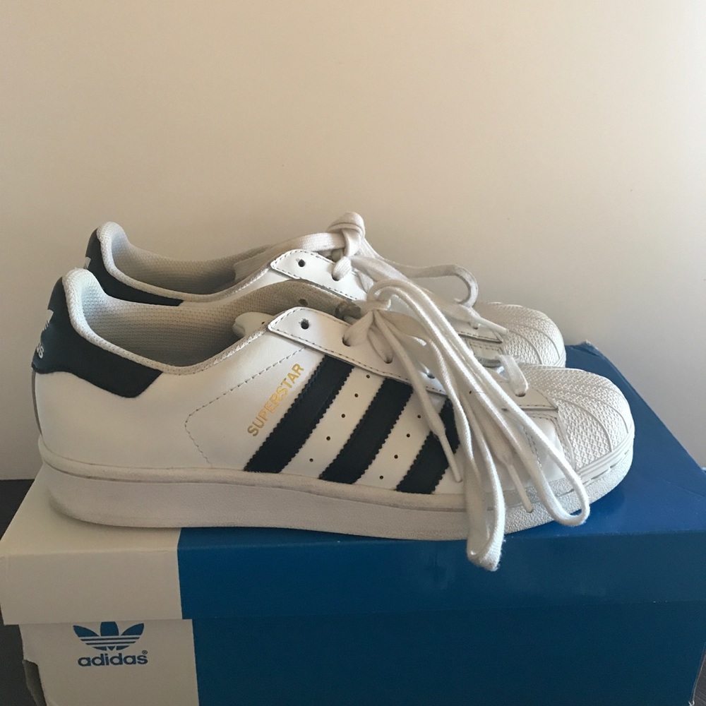 Adidas Superstars ONLY WORN ONCE LIKE NEW