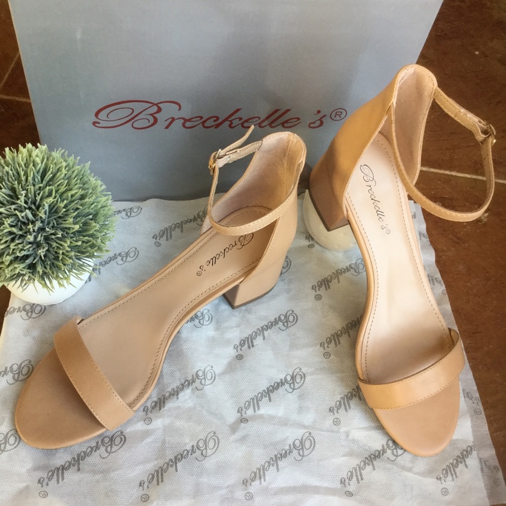 Breckelles block wedge shoe. NIB