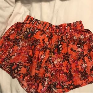 XS Mossimo floral shorts with pockets NWOT