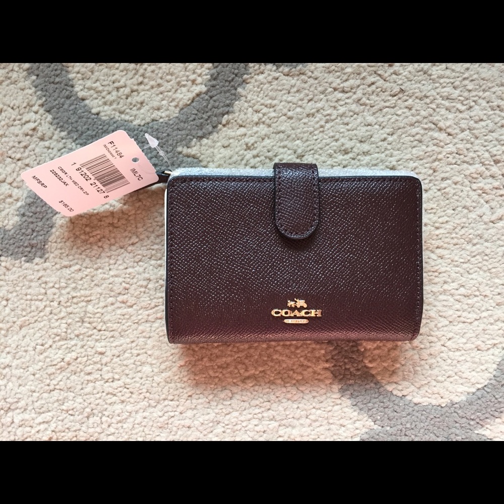❌SOLD❌ Coach crossgrain leather corner zip wallet - Picture 3 of 8