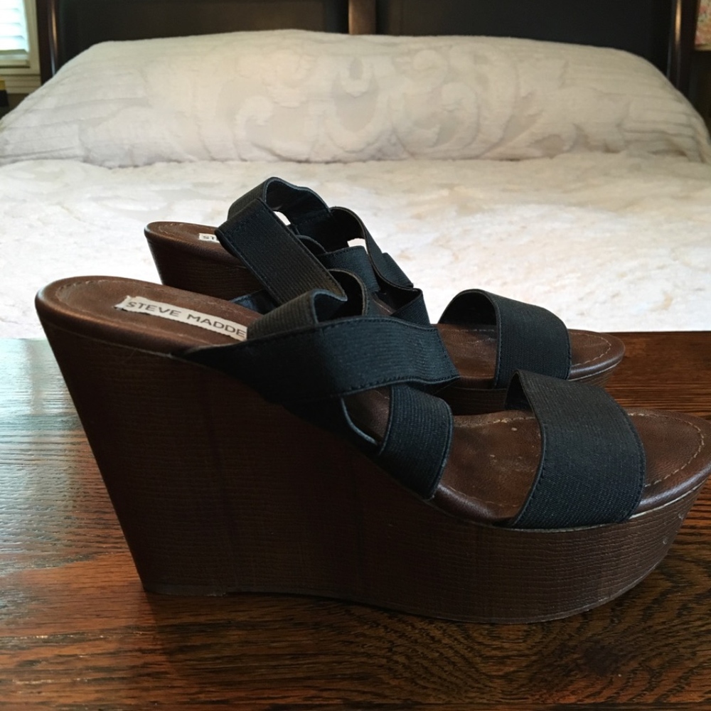 Steve Madden Black Platform Wedge Sandals Size 7.5