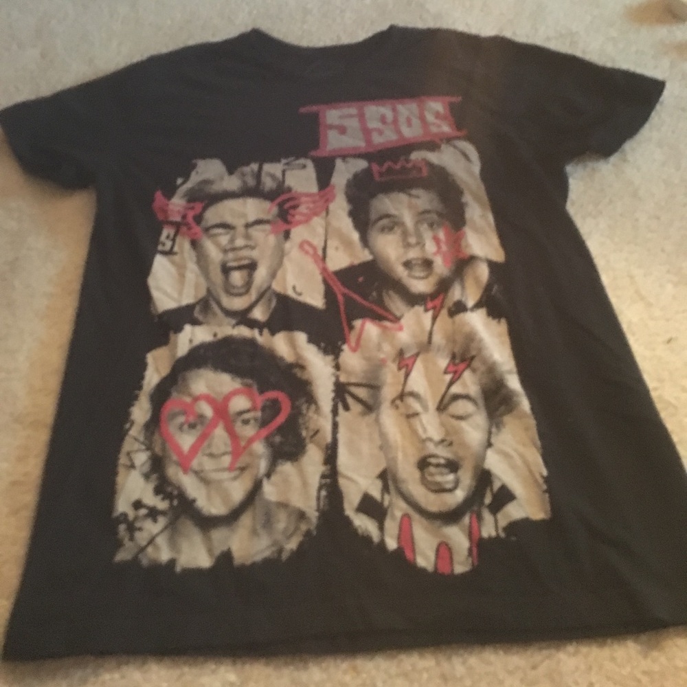 5SOS TEE