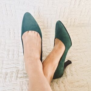 EUC Green Suede Leather Pointed Toe Pumps Size 5.5
