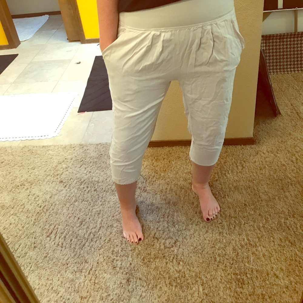 LuluLemon Bamboo Yoga Crop 🏋🏼‍♀️