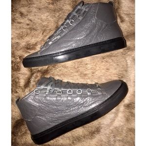 Balenciaga High Sneakers - BRAND NEW & NEVER WORN