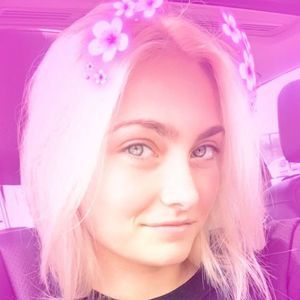 Meet your Posher, Isabella