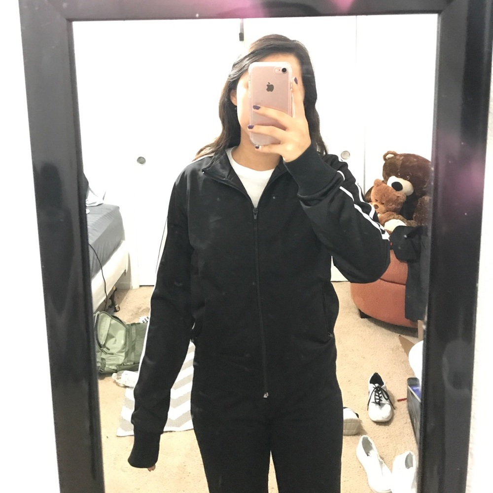 Black Jacket - Picture 5 of 5