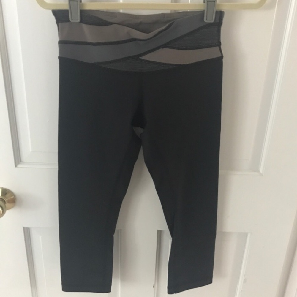 // SALE // Lululemon wunder under crop
