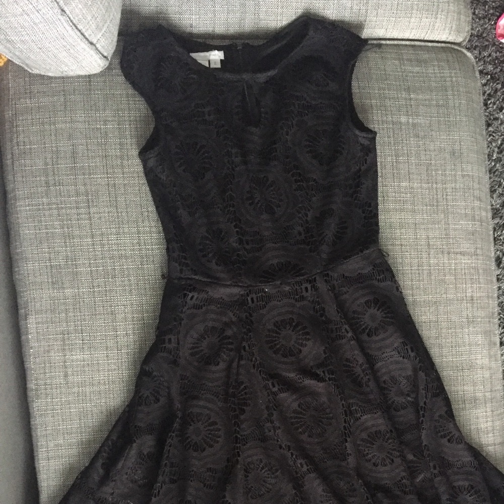 London Times Black Lace Fit Flare Sleeveless Dress