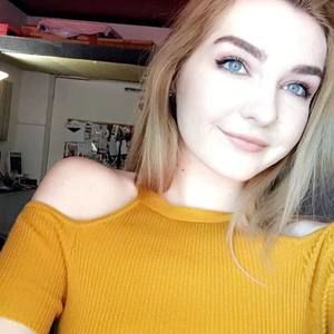 Meet your Posher, Eva