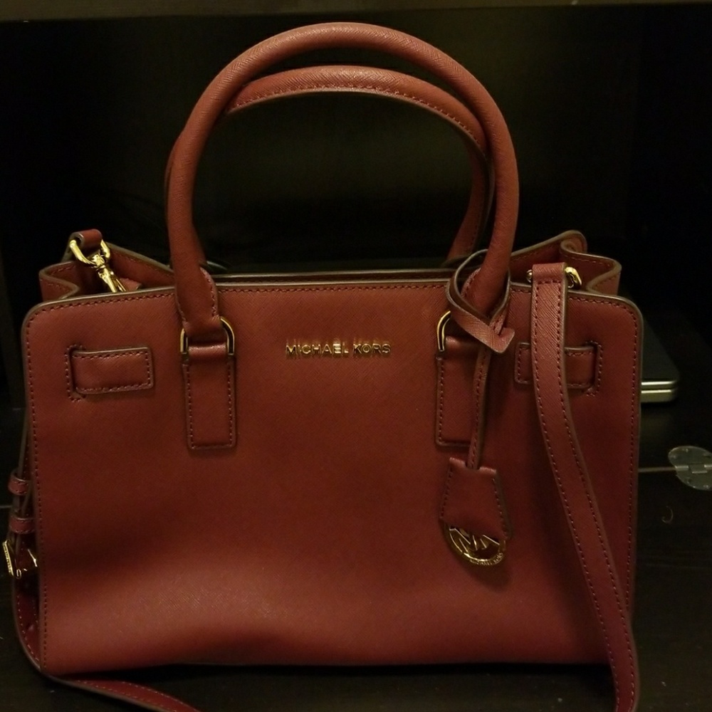 Michael Kors Dillon Bag