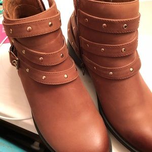 Vionic Brown Ankle Booties Sz 7.5