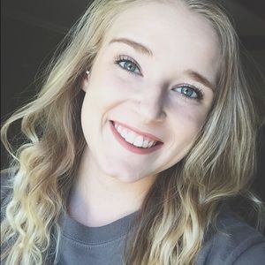 Meet your Posher, Jenetta