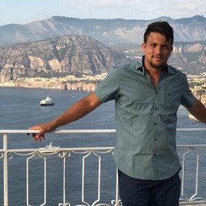 Meet your Posher, Daniele