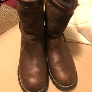 Brown UGG boots! Used Size 8