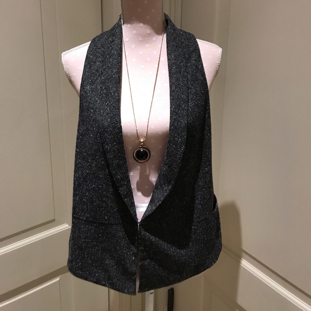 CAbi Gray Speckled Racerback Vest, M