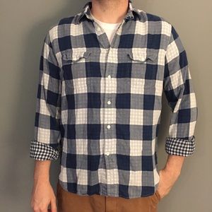 GAP Men’s large navy buffalo plaid shirt