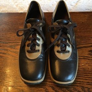 Stuart Weitzman Lace up Leather Sneakers Size 7