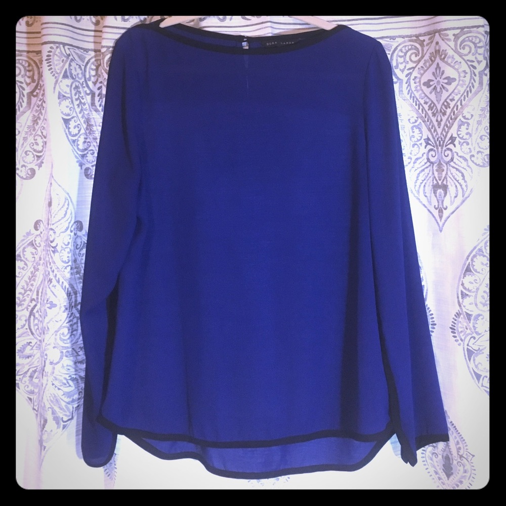 Sheer keyhole contrast blouse