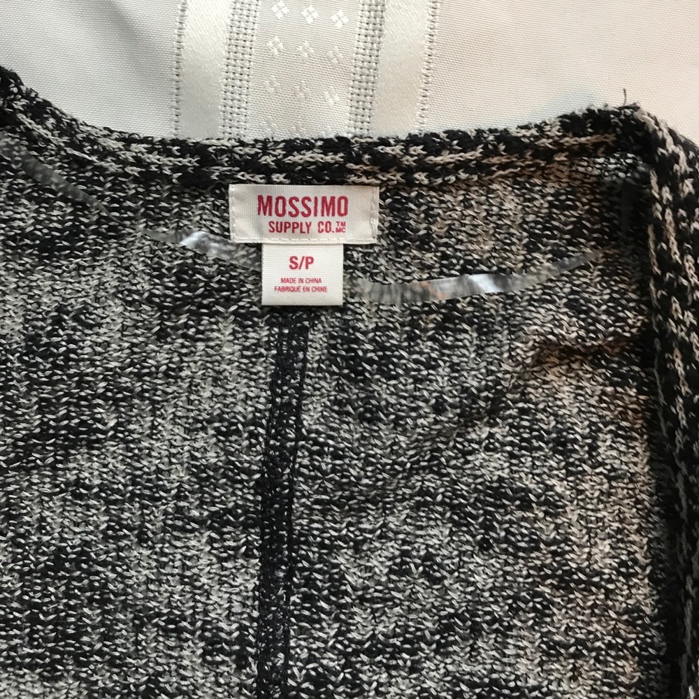 Mossimo Sweater Small - Picture 2 of 4