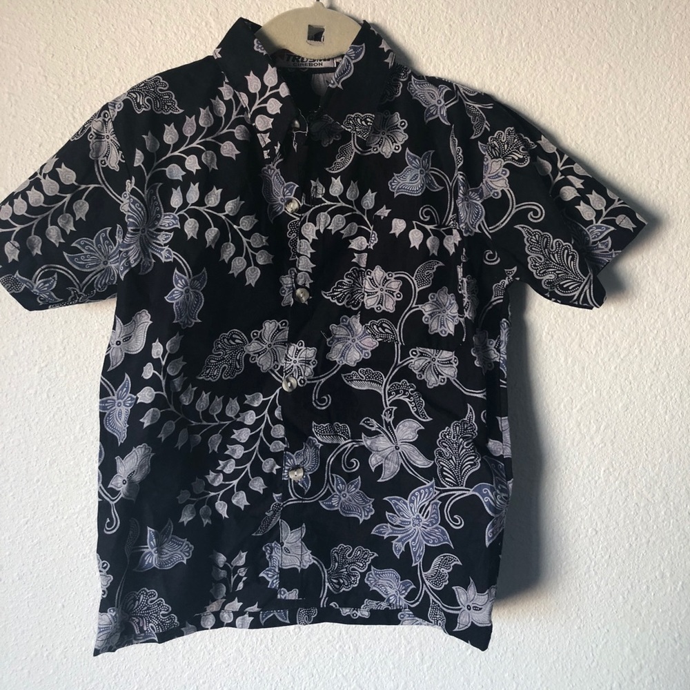 Toddler Hawaiian button down sz 2