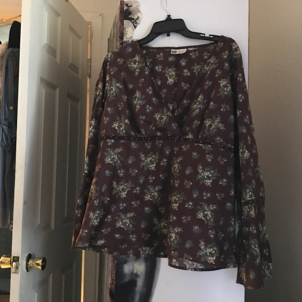 Long  sleeves and decorative bell cuff blouse