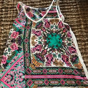 Floral tank top size large