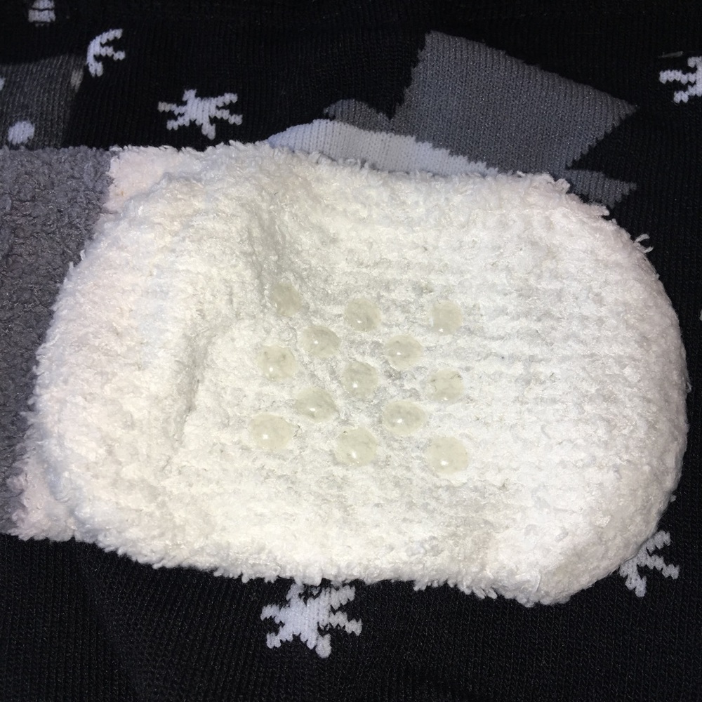 My Lil Pet 🐻" Anti Slip fuzzy Socks - Picture 3 of 3