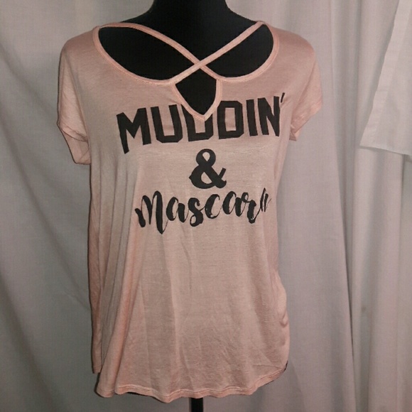 🎉Host Pick! 🎉NWT Criss Cross Front Boutique Tee - Picture 2 of 3