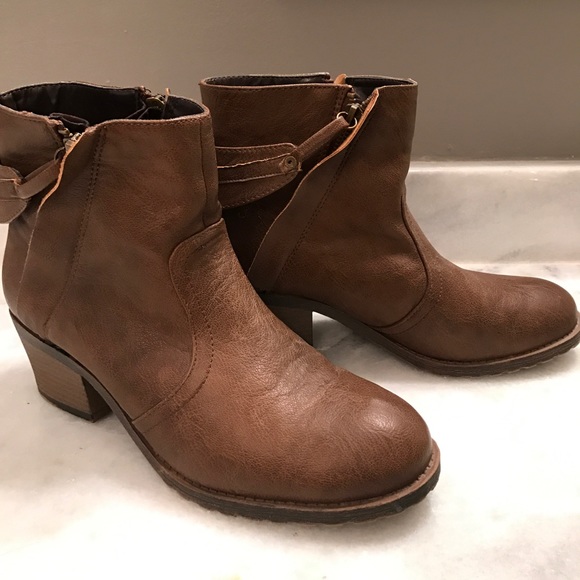 Qupid Brown Booties - Picture 5 of 7