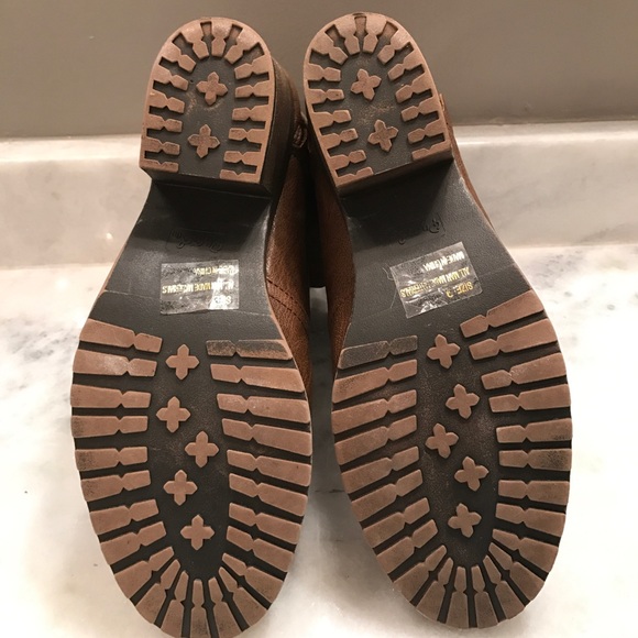 Qupid Brown Booties - Picture 6 of 7