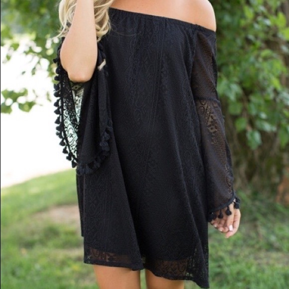 Pink Lily Dresses & Skirts - 🌸NWT Off the Shoulder Lace Dress